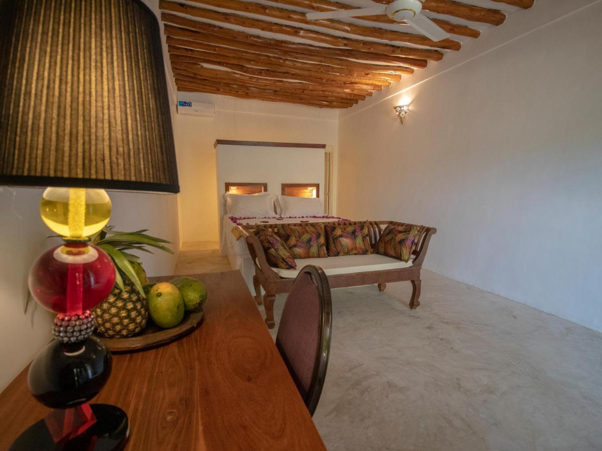 Tropical Boutique Hotel & Resto Pingwe Luaran gambar