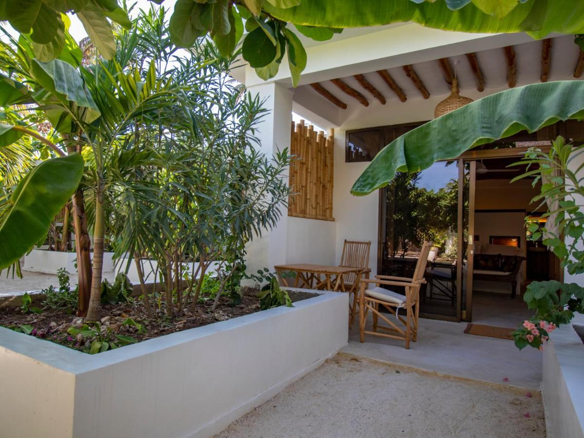 Tropical Boutique Hotel & Resto Pingwe Luaran gambar